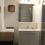 Le Nid De *